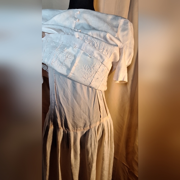 Vintage KARIN STEVENS Dress in a Delicate Pink With Embroidery and Bead Accents - Picture 6 of 8